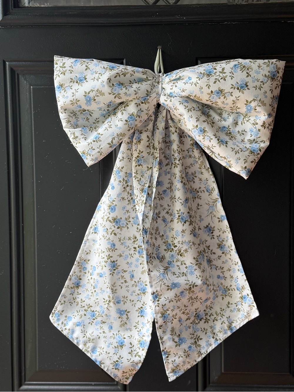 Willow Ridge Cream and Light Blue Floral Fabric Bow Wall Hanging